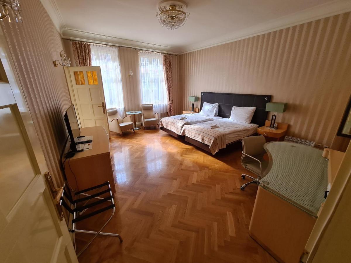 Apartament Krysztalowy カトヴィツェ エクステリア 写真
