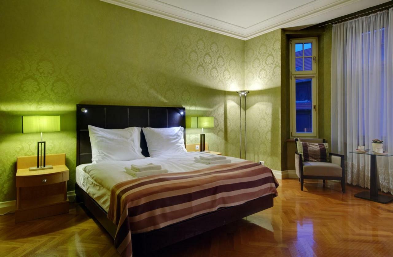 Apartament Krysztalowy カトヴィツェ エクステリア 写真